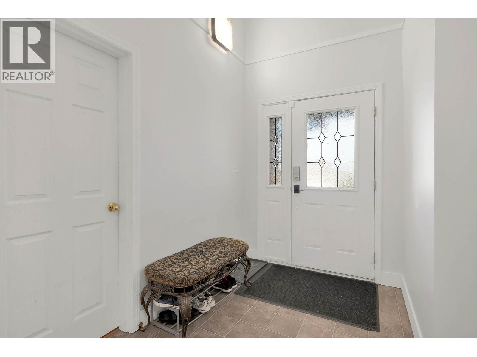 KAMLOOPS, British Columbia, V1S 1W2, CA, 6 Bedrooms Bedrooms, ,4 BathroomsBathrooms,Residential,For Sale,1950563