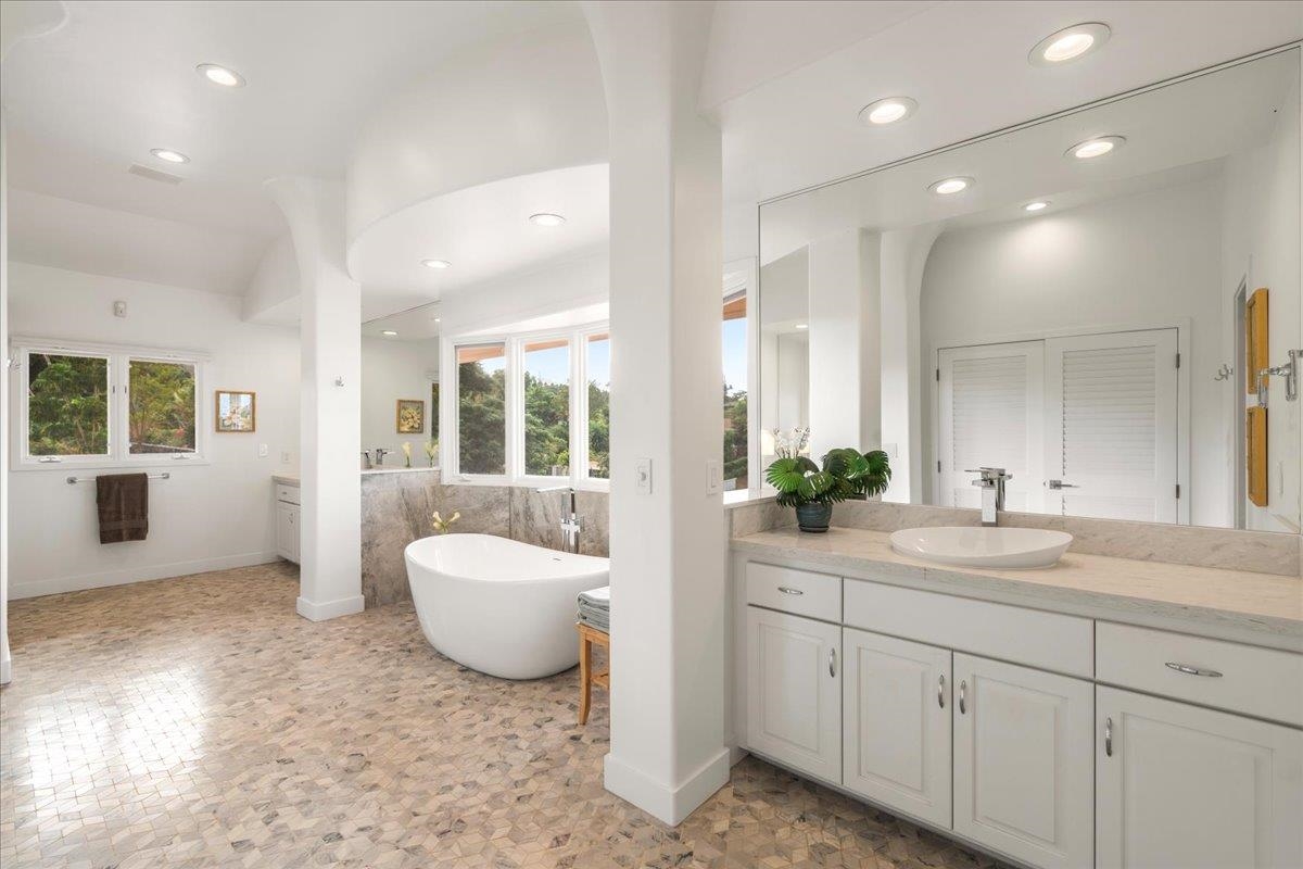 Kihei, Hawaii, 96753, United States, 5 Bedrooms Bedrooms, ,5 BathroomsBathrooms,Residential,For Sale,2003488