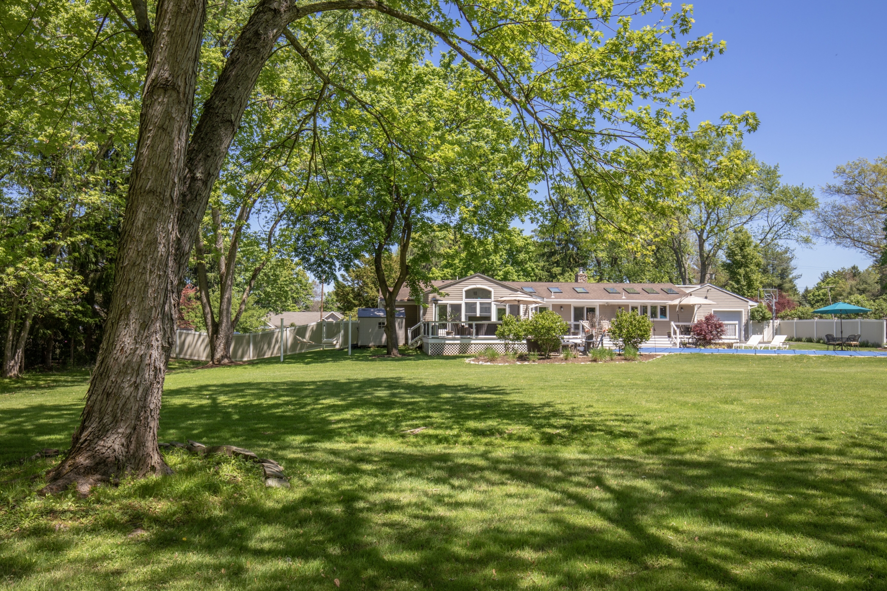  Sprawling Ranch Style Home Set on Picturesque Park-Like Property - 物件實景