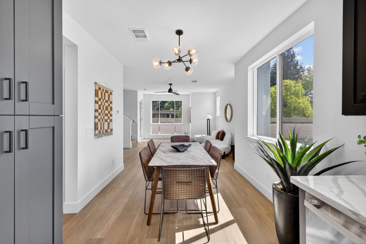 Redwood City, California, 94061, United States, 4 Bedrooms Bedrooms, ,3 BathroomsBathrooms,Residential,For Sale,1988183