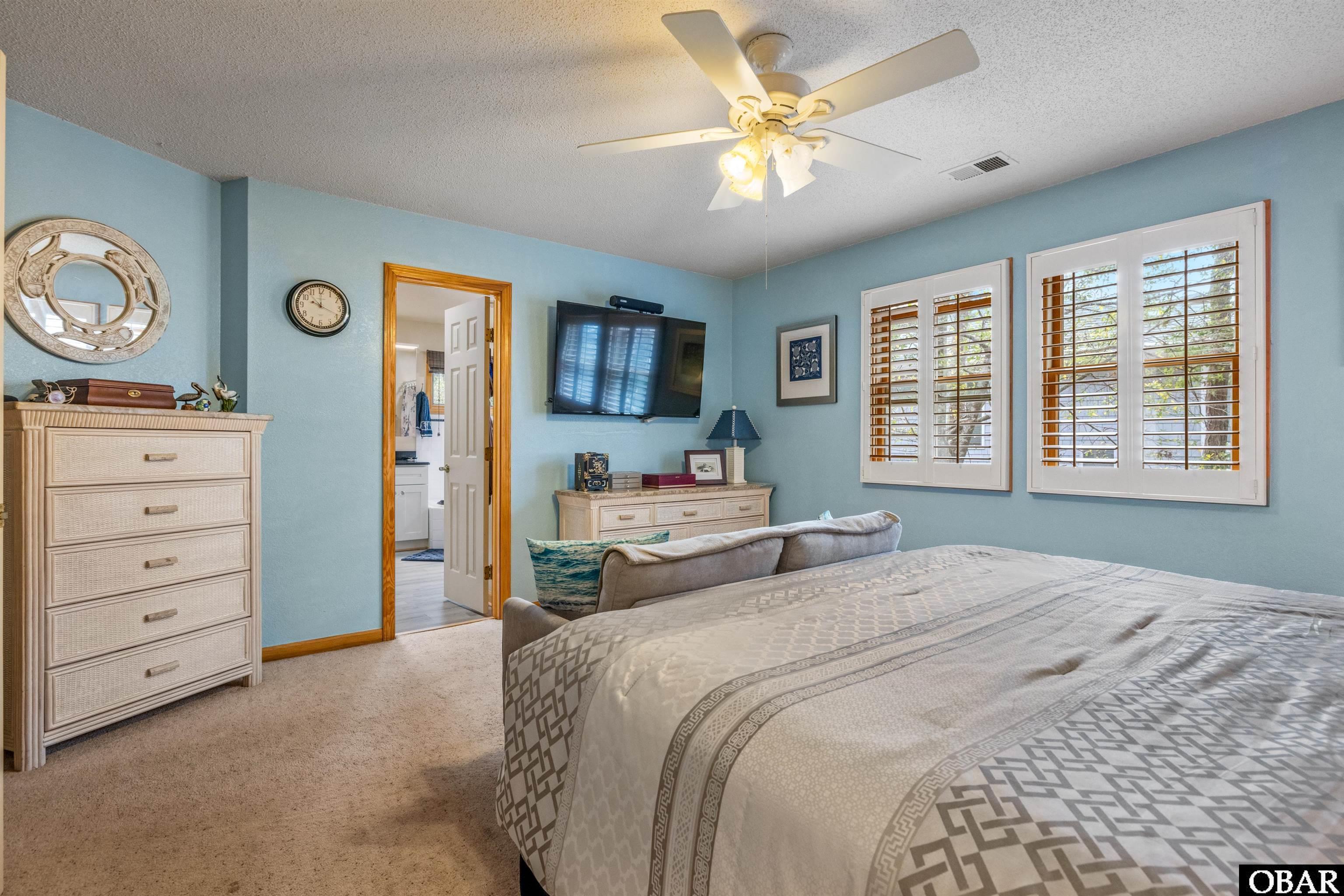 Kill Devil Hills, North Carolina, 27948, United States, 4 Bedrooms Bedrooms, ,3 BathroomsBathrooms,Residential,For Sale,1827353
