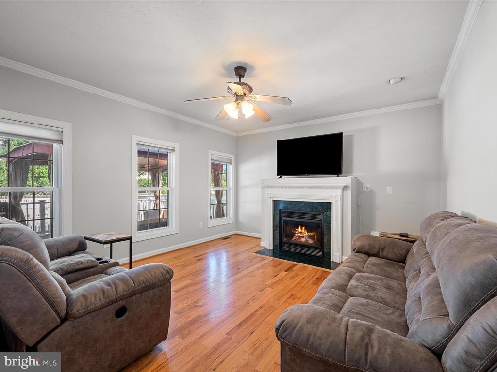 Stephens City, Virginia, 22655, United States, 4 Bedrooms Bedrooms, ,4 BathroomsBathrooms,Residential,For Sale,1905716