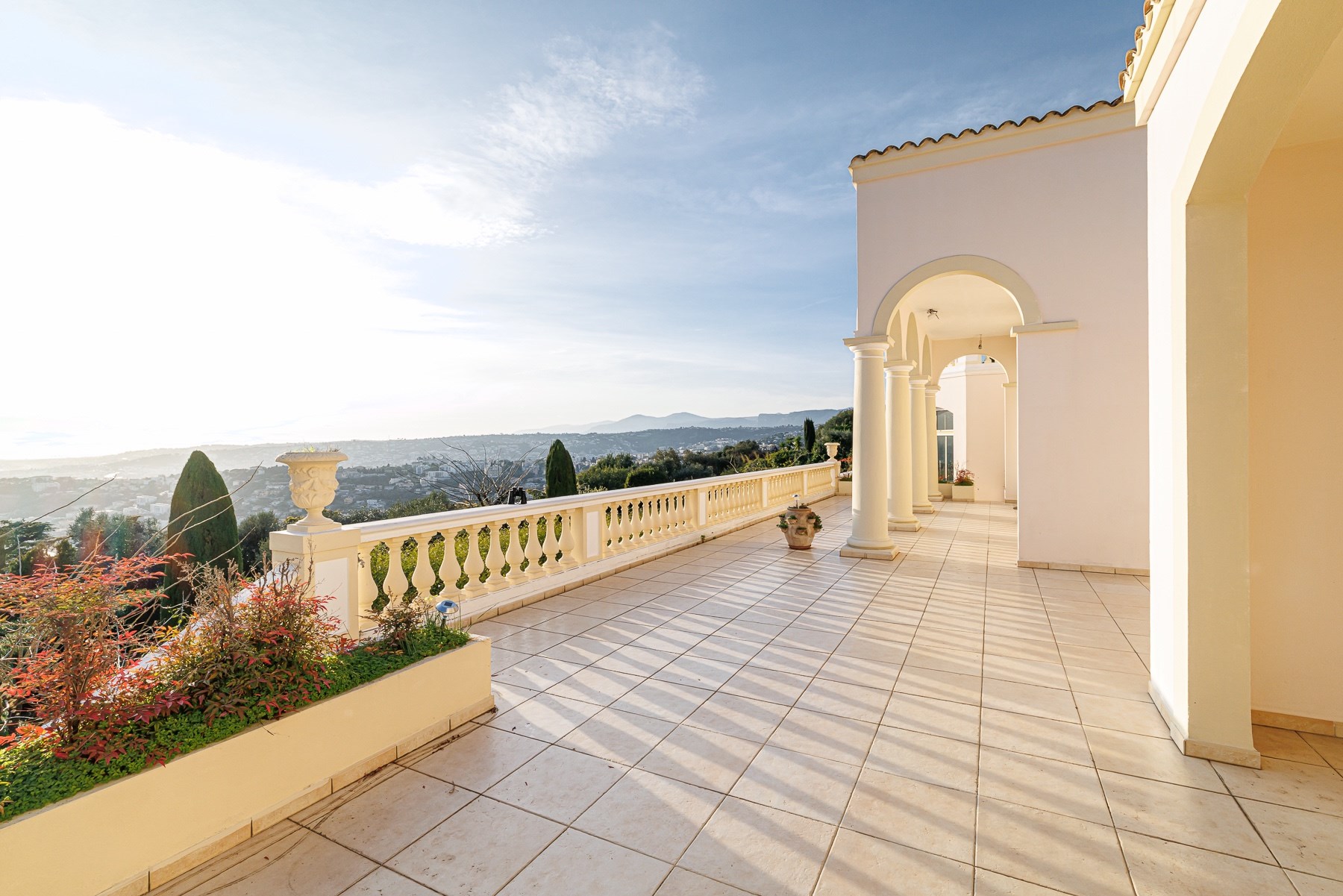  Exceptional villa with panoramic sea view in Nice Observatory district, Côte d’… - 物件實景