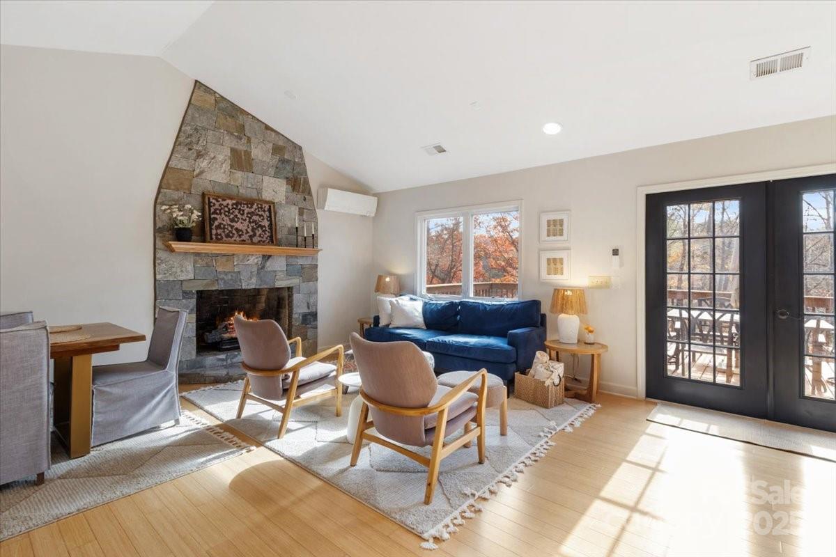 Nebo, North Carolina, 28761, United States, 3 Bedrooms Bedrooms, ,2 BathroomsBathrooms,Residential,For Sale,1999894