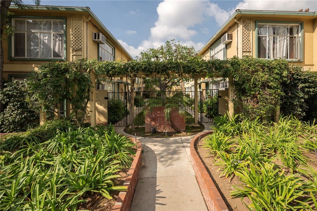 Pasadena, California, 91101, United States, ,Residential,For Sale,1830859