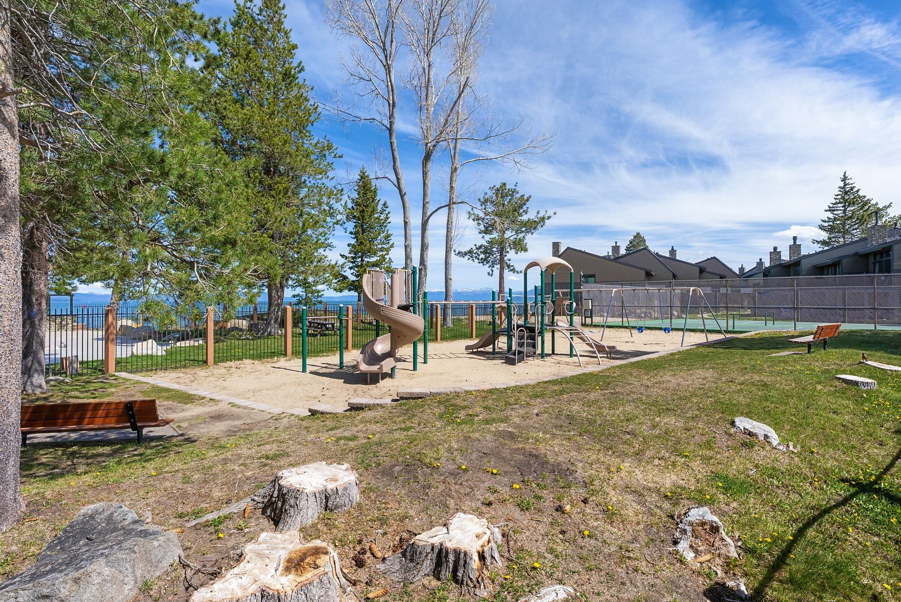  Lakeview Tahoe Keys Turnkey Townhome - 物件實景