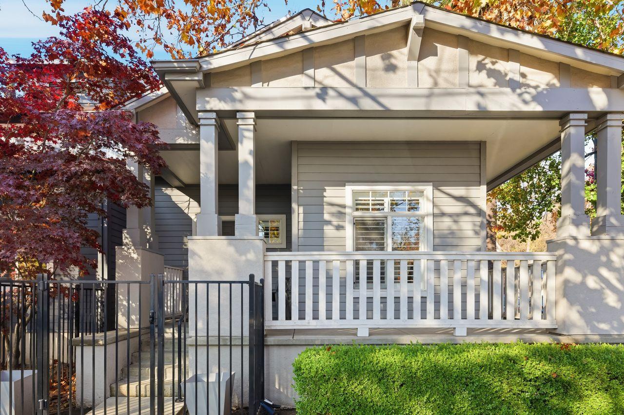 Sacramento, California, 95811, United States, 3 Bedrooms Bedrooms, ,3 BathroomsBathrooms,Residential,For Sale,2002968