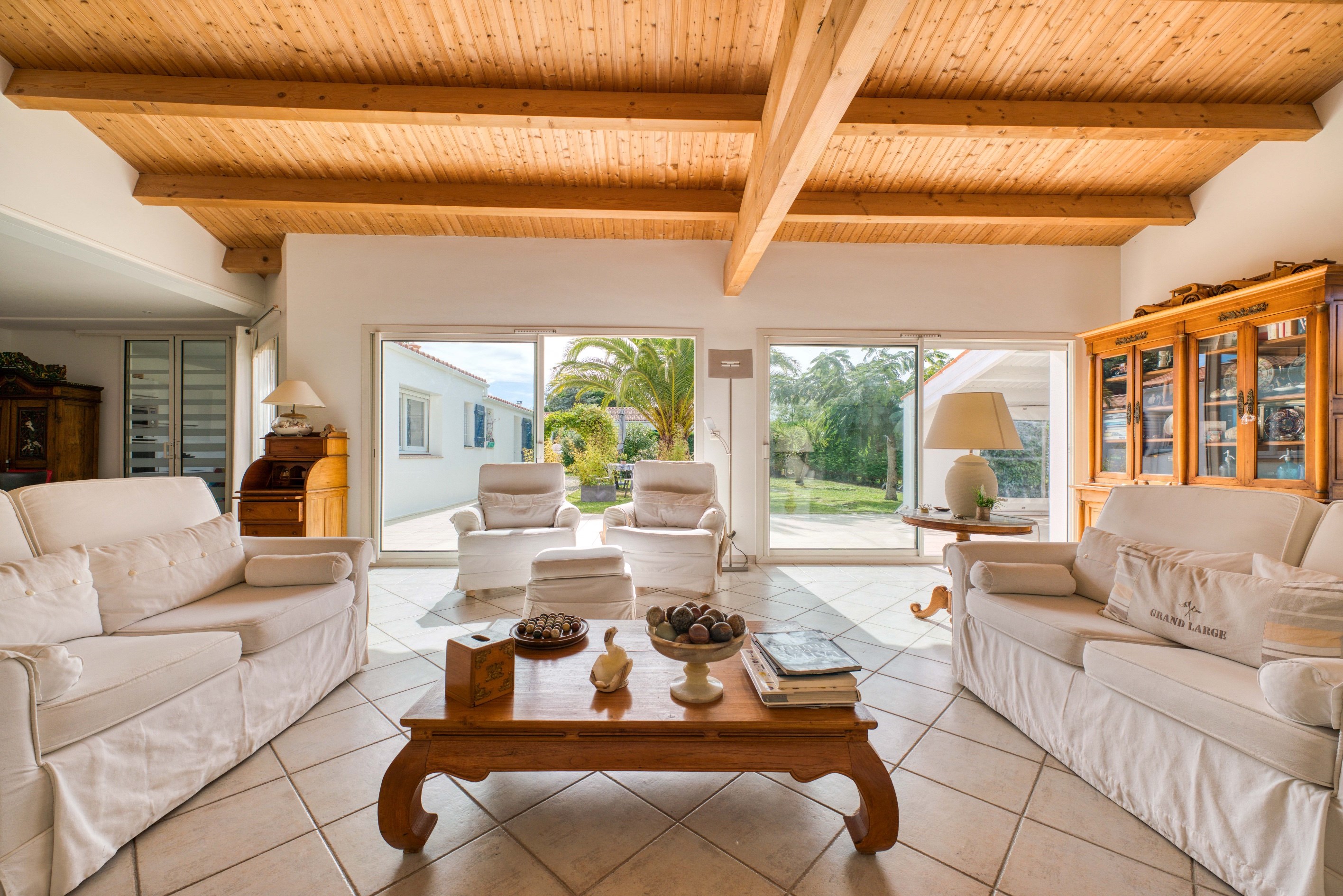  4 BEDROOM HOUSE IN THE HEART OF ST PIERRE D