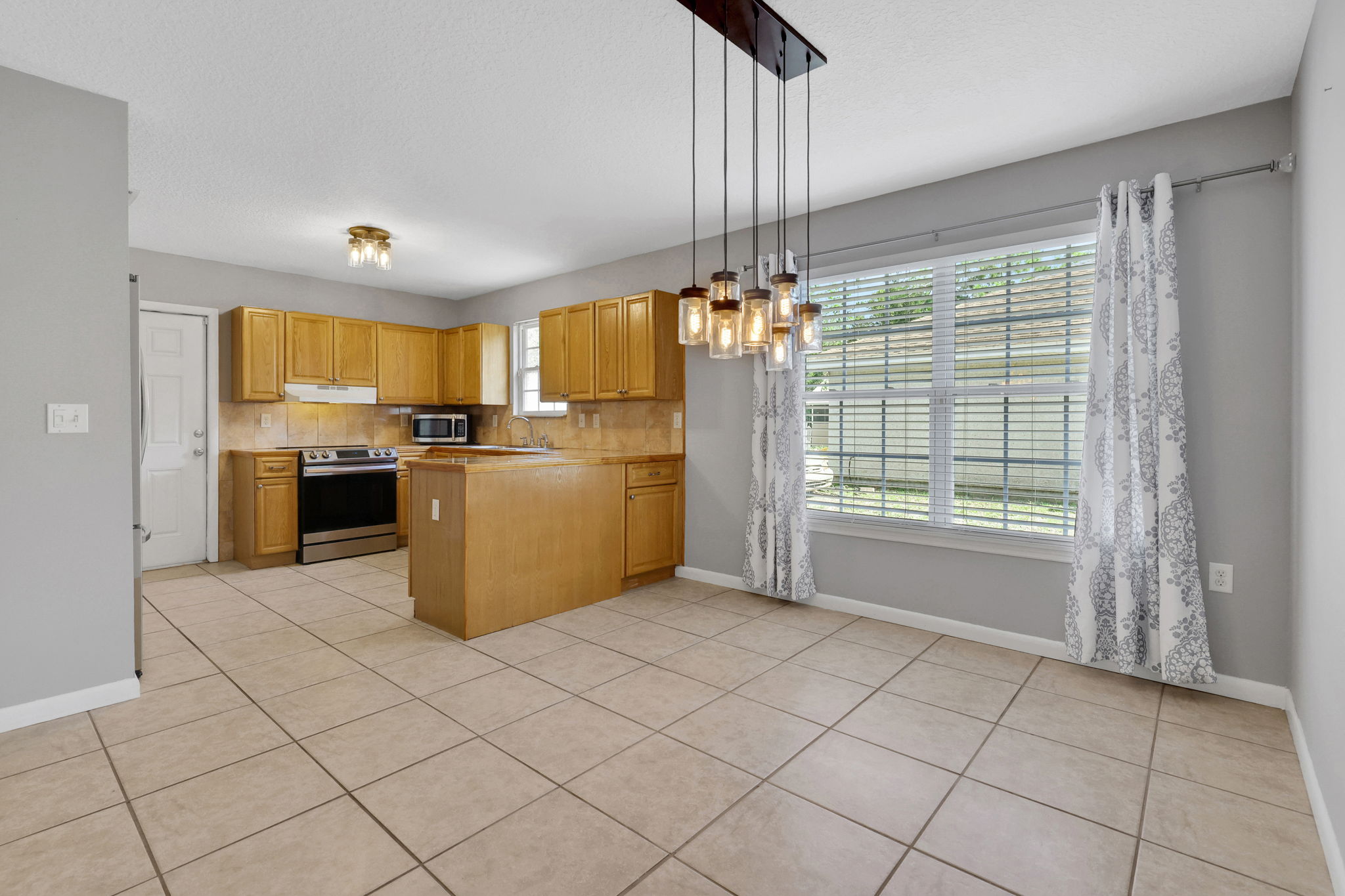  980 N Volusia St, St Augustine, FL, 32084 - 物件實景