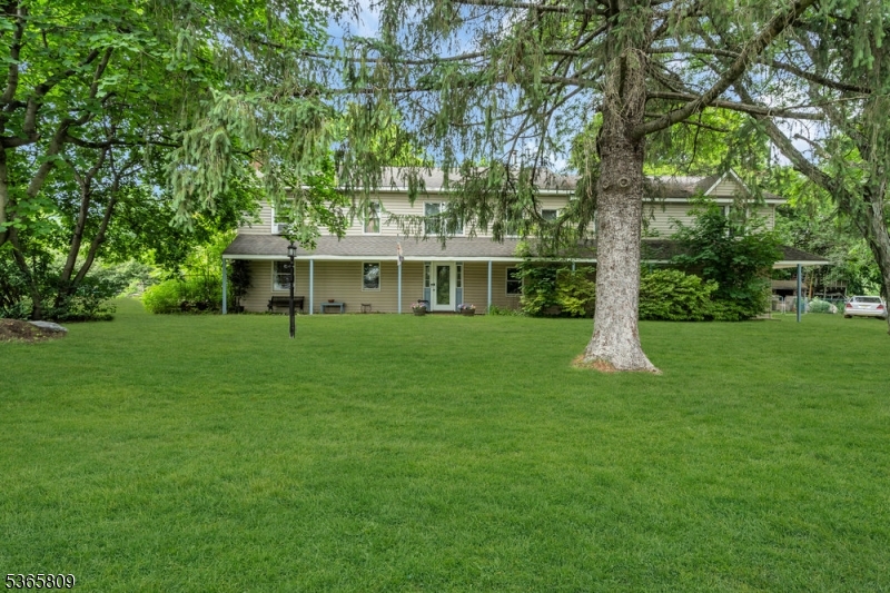 Franklin Twp., New Jersey, 07882, United States, 4 Bedrooms Bedrooms, ,3 BathroomsBathrooms,Residential,For Sale,1957120