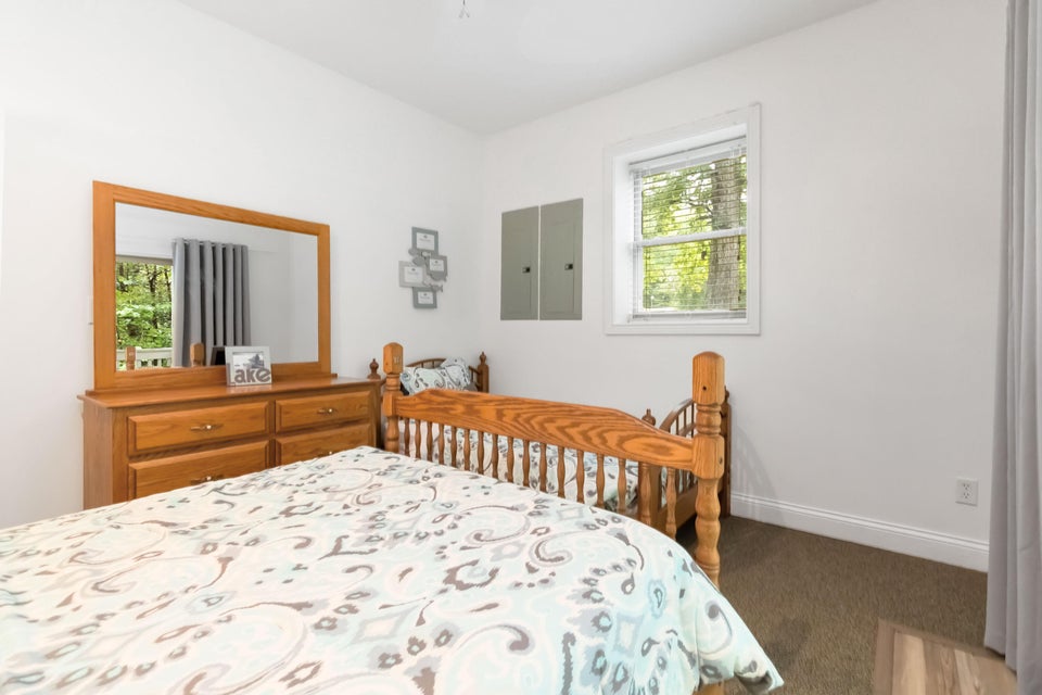 Burnside, Kentucky, 42519, United States, 5 Bedrooms Bedrooms, ,4 BathroomsBathrooms,Residential,For Sale,1978974