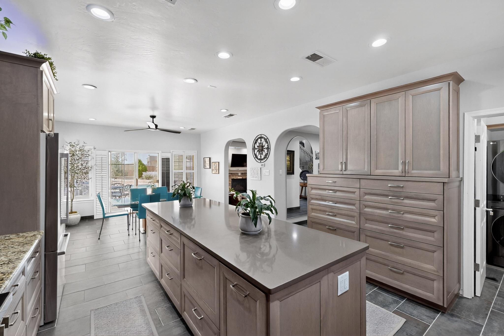 Albuquerque, New Mexico, 87122, United States, 4 Bedrooms Bedrooms, ,3 BathroomsBathrooms,Residential,For Sale,1914202