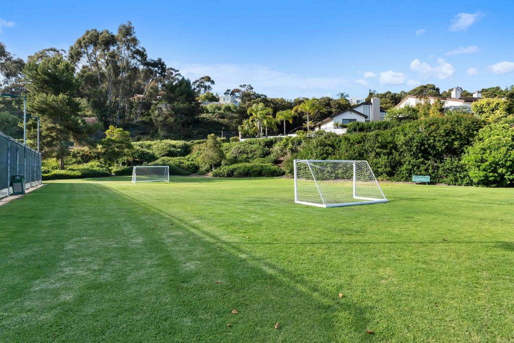 La Jolla, California, 92037, United States, 2 Bedrooms Bedrooms, ,3 BathroomsBathrooms,Residential,For Sale,1938534