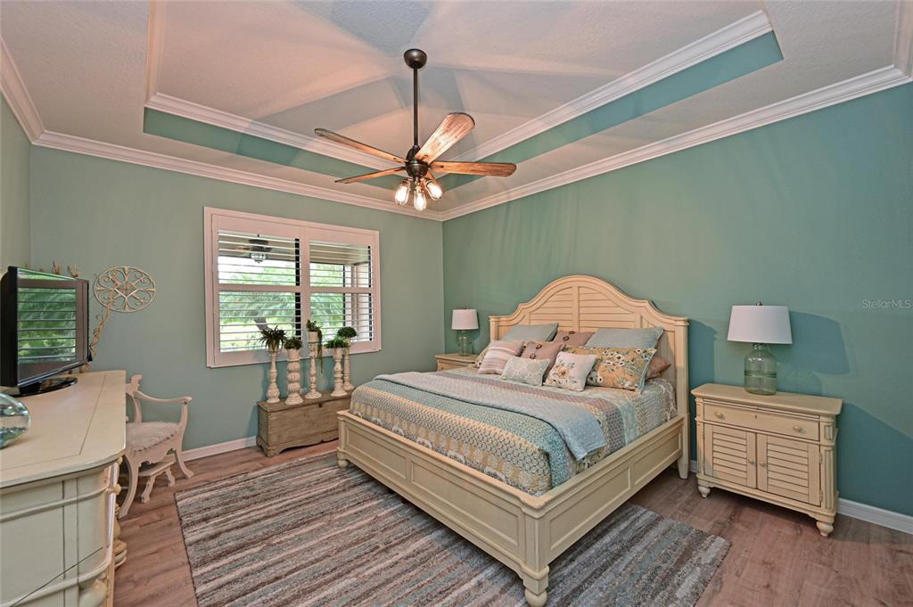 Bradenton, Florida, 34212, United States, 2 Bedrooms Bedrooms, ,2 BathroomsBathrooms,Residential,For Sale,1948137