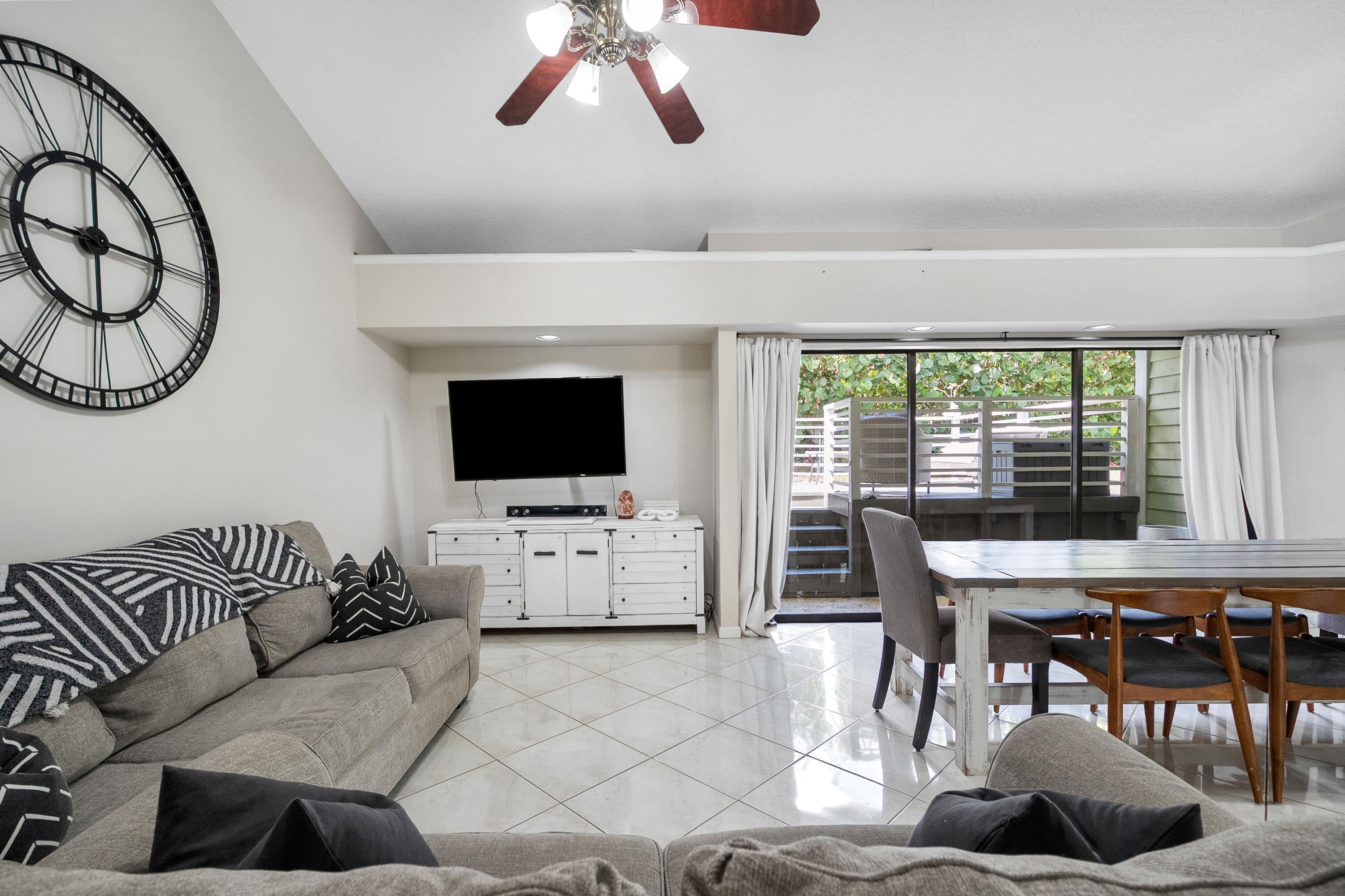 Hobe Sound, Florida, 33455, United States, 4 Bedrooms Bedrooms, ,2 BathroomsBathrooms,Residential,For Sale,1949192