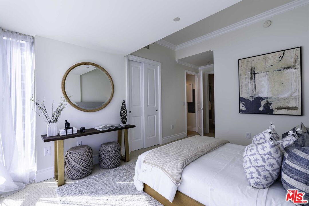 Los Angeles, California, 90024, United States, 2 Bedrooms Bedrooms, ,3 BathroomsBathrooms,Residential,For Sale,1840834