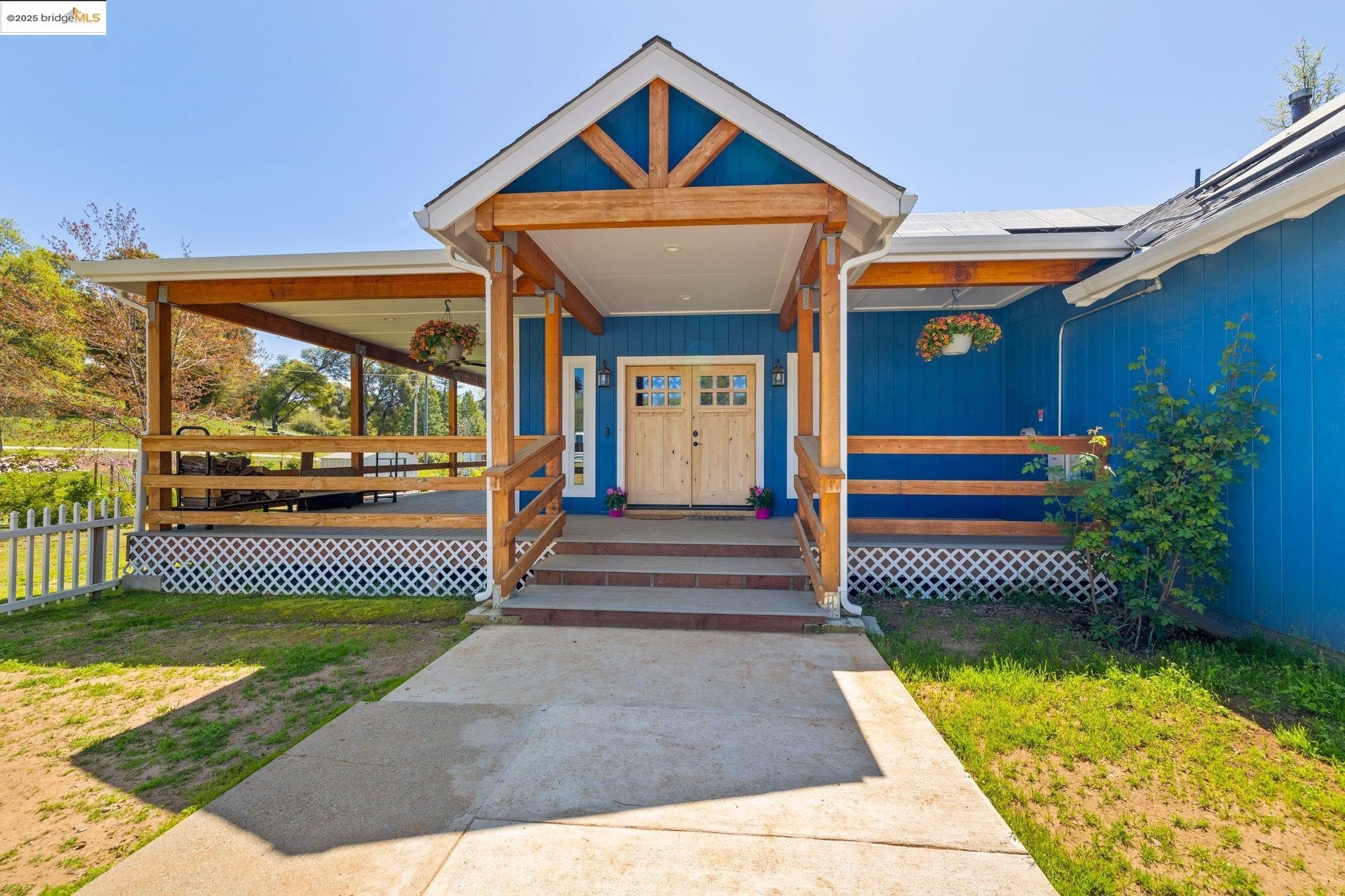 Sonora, California, 95370, United States, 4 Bedrooms Bedrooms, ,2 BathroomsBathrooms,Residential,For Sale,1923543