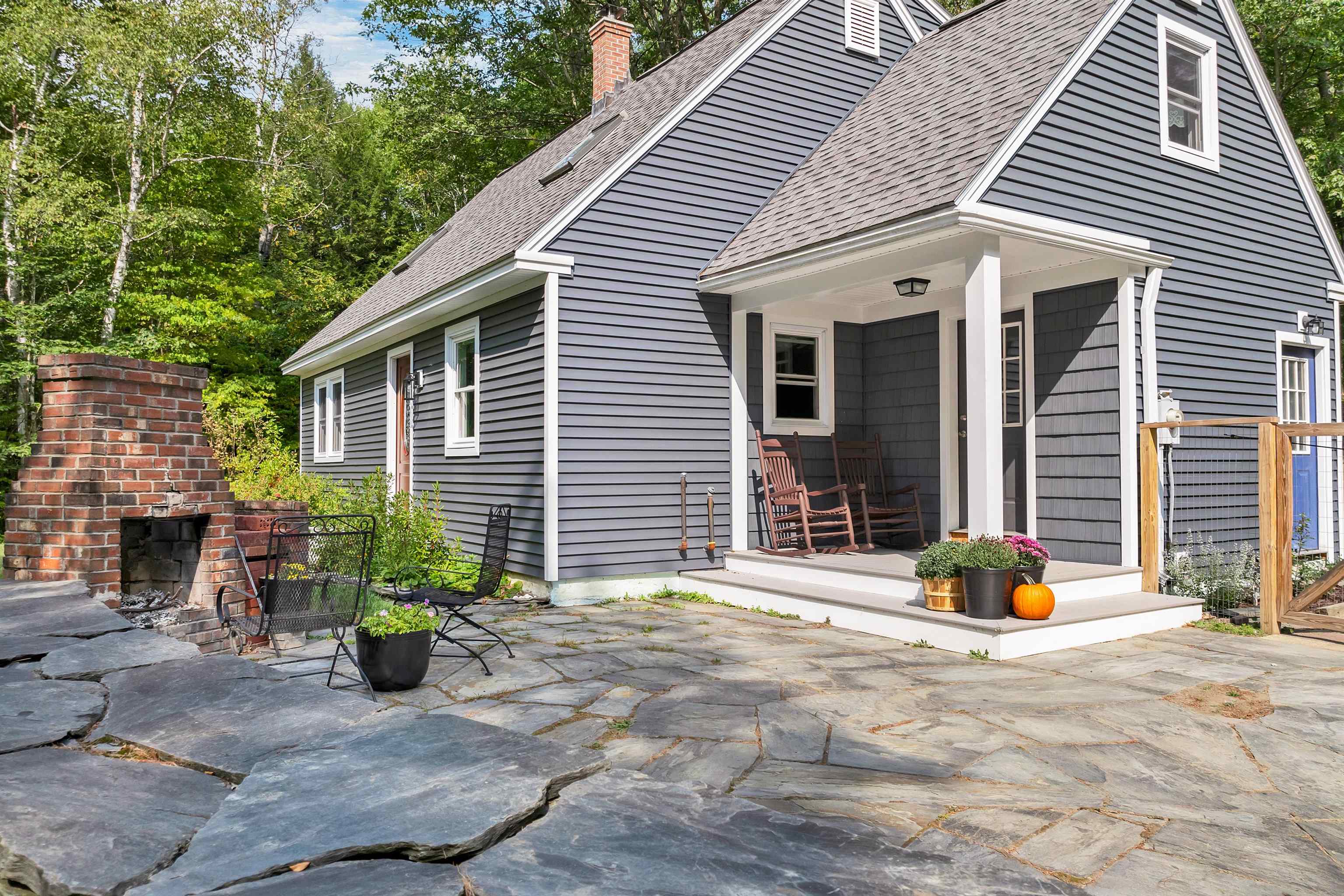 Enfield, New Hampshire, 03748, United States, 3 Bedrooms Bedrooms, ,2 BathroomsBathrooms,Residential,For Sale,1940095