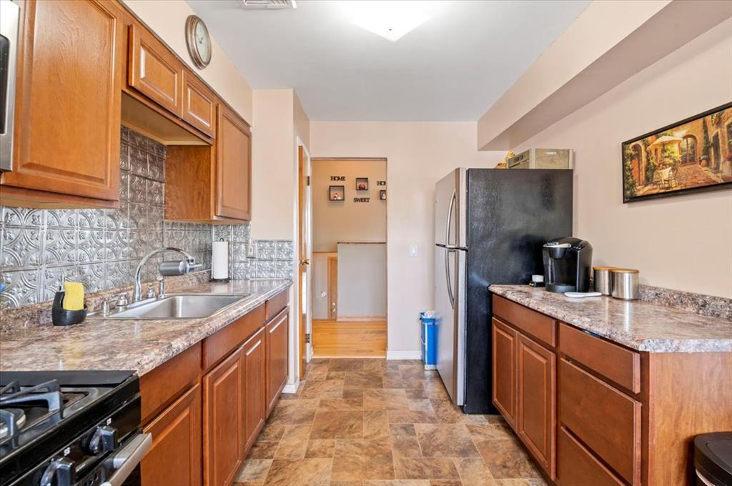 Bellmore, New York, 11710, United States, 5 Bedrooms Bedrooms, ,2 BathroomsBathrooms,Residential,For Sale,1928090