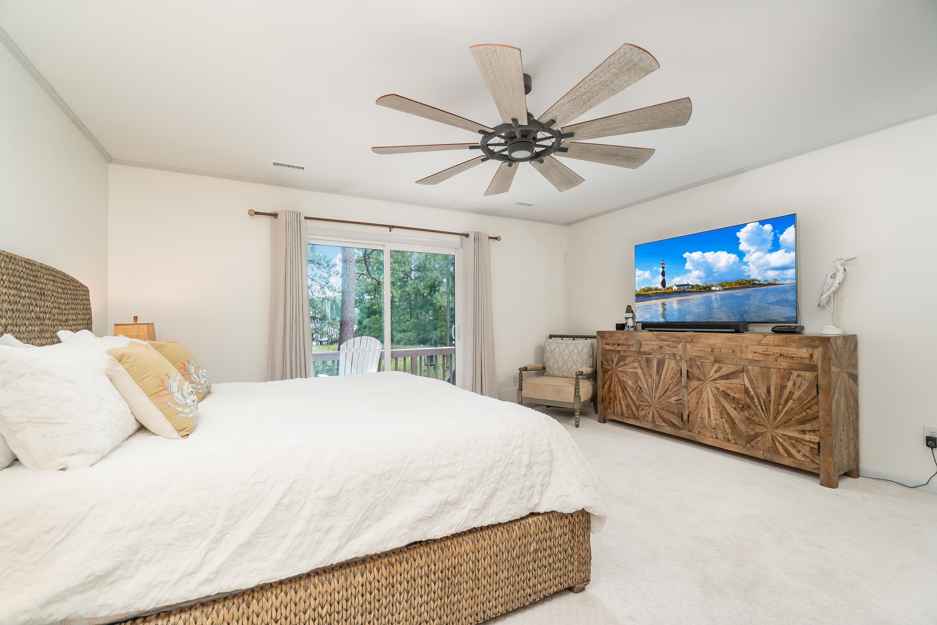 Oriental, North Carolina, 28571, United States, 3 Bedrooms Bedrooms, ,3 BathroomsBathrooms,Residential,For Sale,1930624