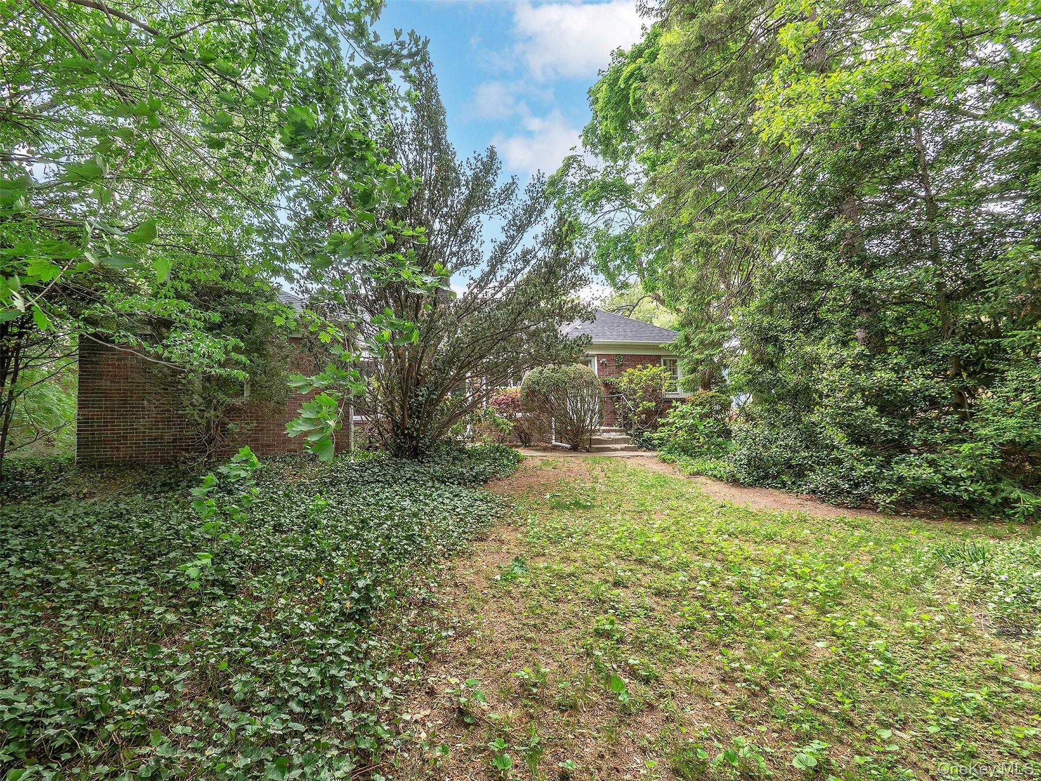  87 Robinson Avenue, Glen Cove, NY, 11542 - 物件實景