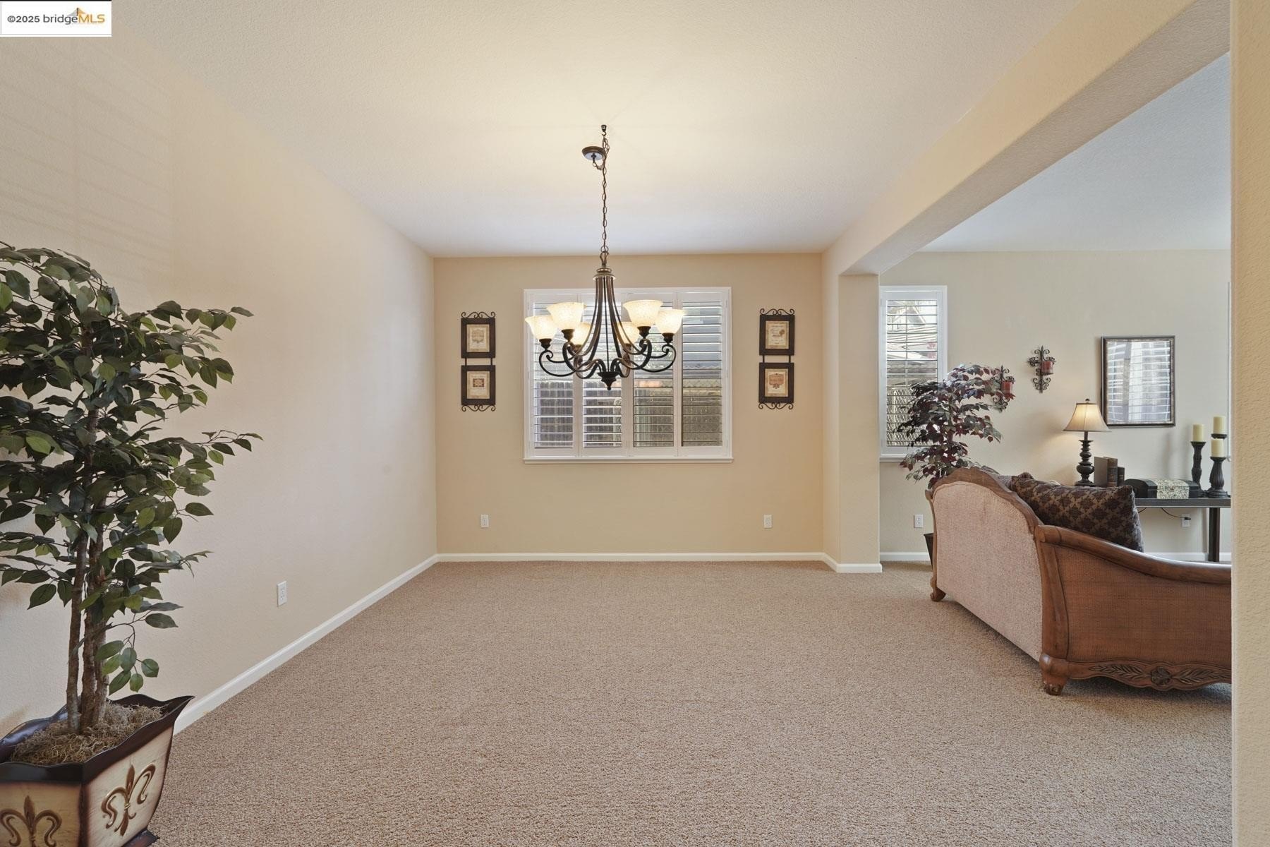 Galt, California, 95632, United States, 5 Bedrooms Bedrooms, ,3 BathroomsBathrooms,Residential,For Sale,1895195