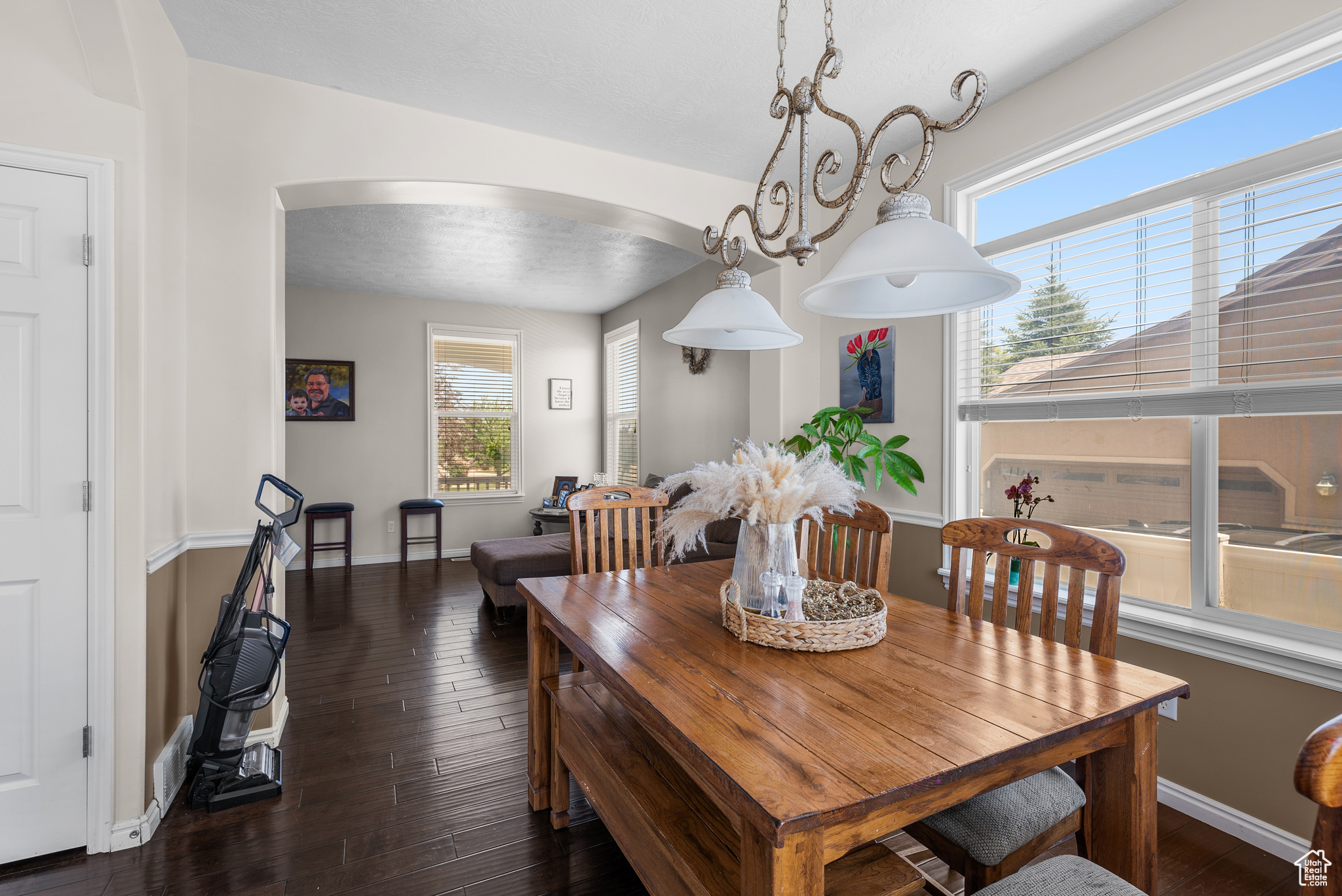West Jordan, Utah, 84081, United States, 4 Bedrooms Bedrooms, ,3 BathroomsBathrooms,Residential,For Sale,1885459