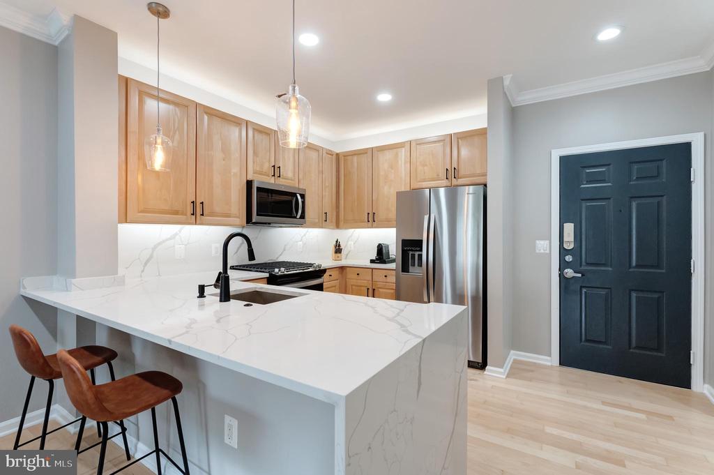 Reston, Virginia, 20190, United States, 2 Bedrooms Bedrooms, ,2 BathroomsBathrooms,Residential,For Sale,1904238