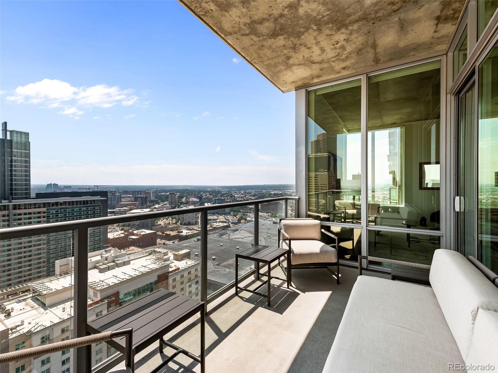 Denver, Colorado, 80202, United States, 2 Bedrooms Bedrooms, ,3 BathroomsBathrooms,Residential,For Sale,1989378