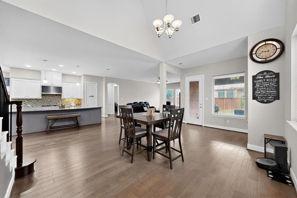 Mansfield, Texas, 76063, United States, 4 Bedrooms Bedrooms, ,3 BathroomsBathrooms,Residential,For Sale,1984510