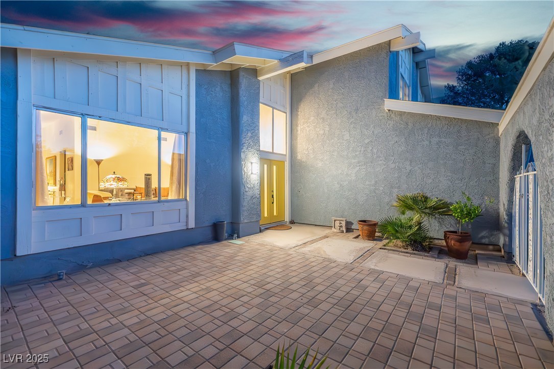 Las Vegas, Nevada, 89146, United States, 4 Bedrooms Bedrooms, ,2 BathroomsBathrooms,Residential,For Sale,1901179
