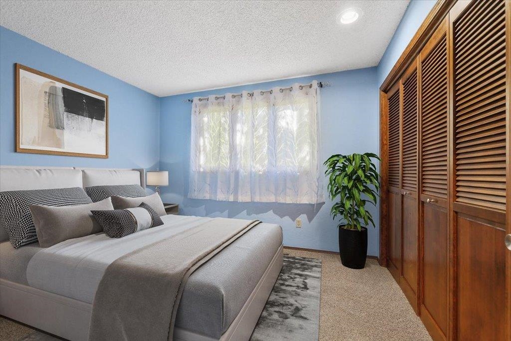 Spokane, Washington, 99208, United States, 6 Bedrooms Bedrooms, ,3 BathroomsBathrooms,Residential,For Sale,1993599