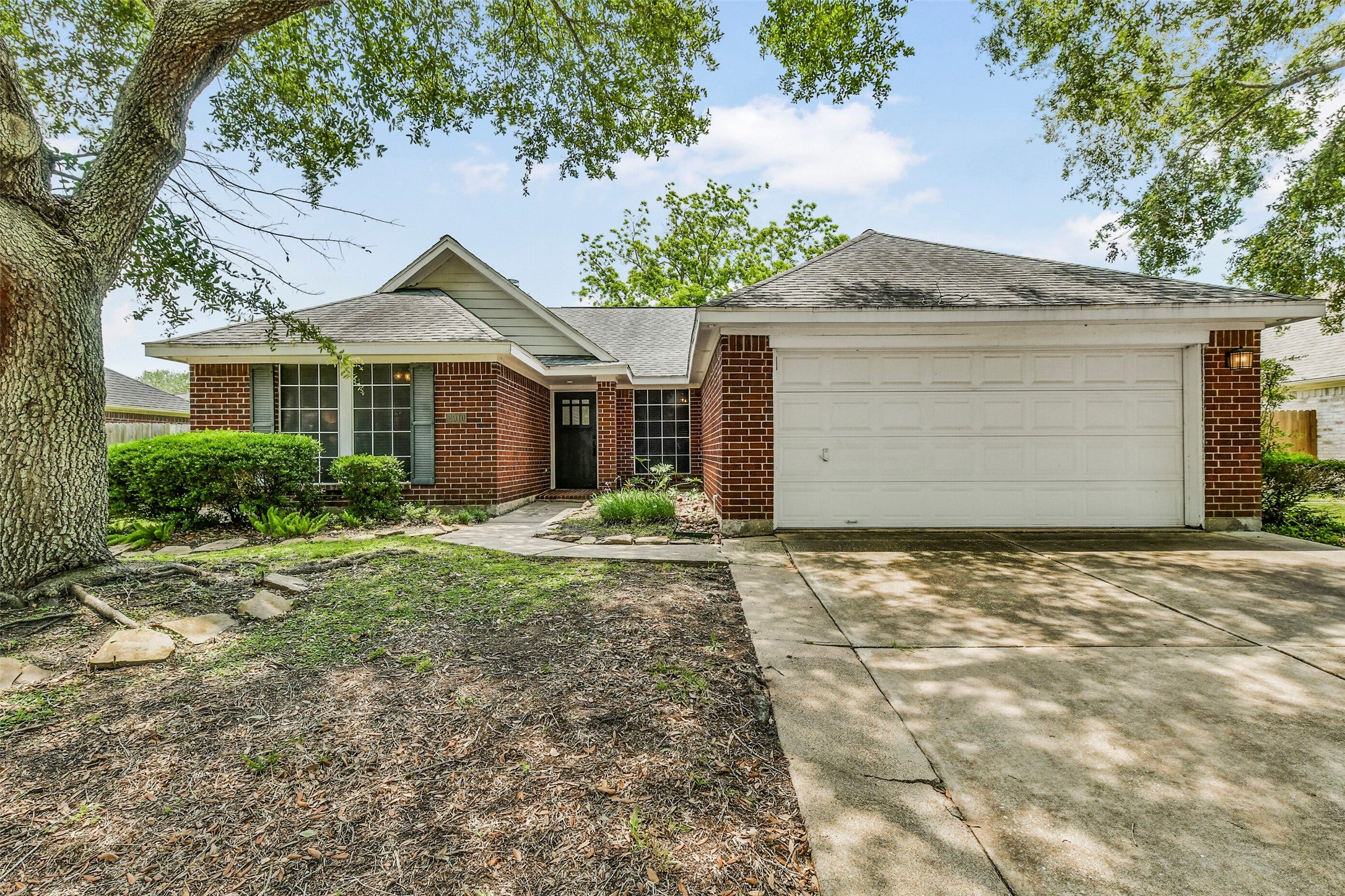 Queen Victoria St, Pearland, TX 77581