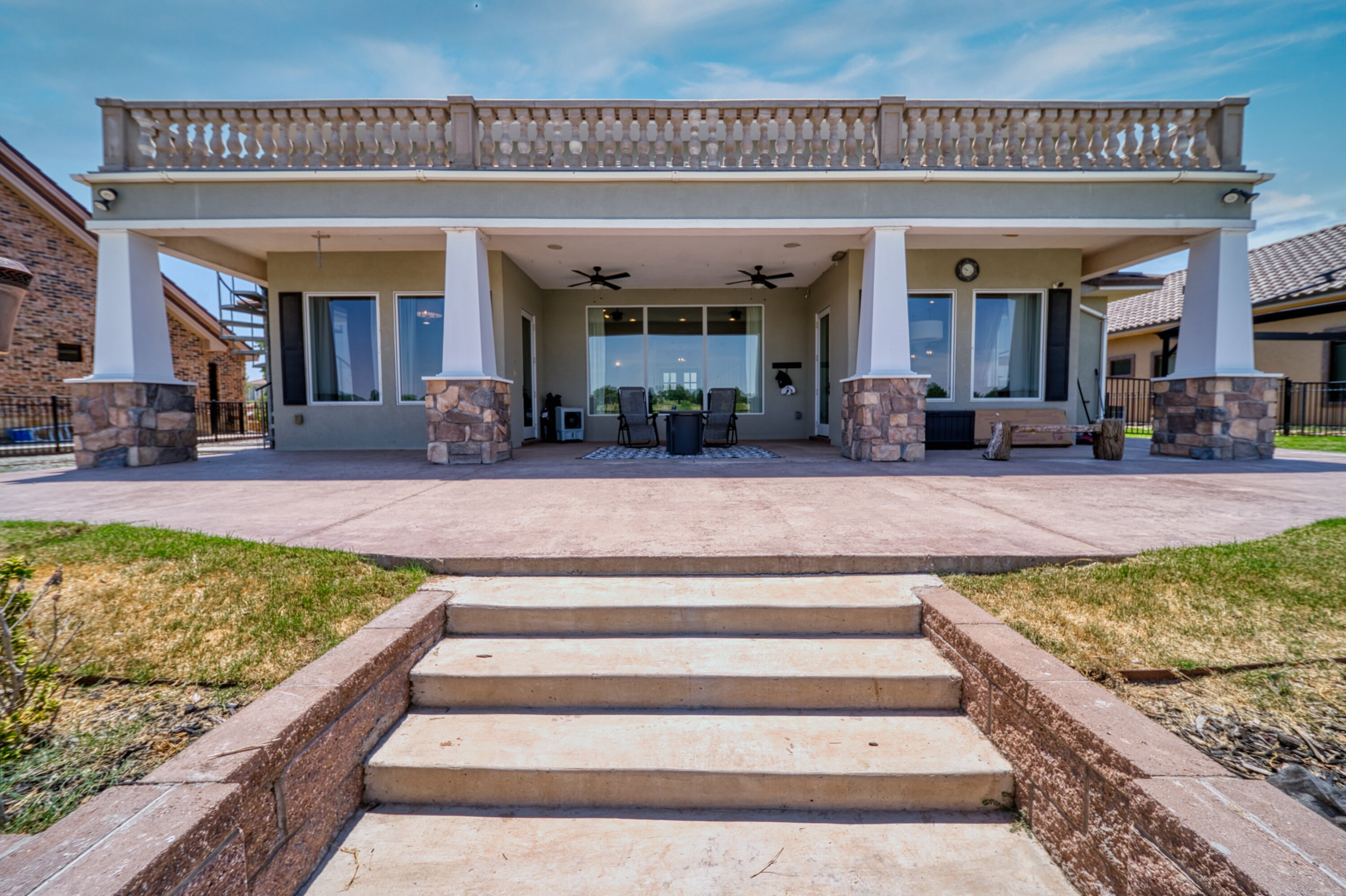 Carlsbad, New Mexico, 88220, United States, 5 Bedrooms Bedrooms, ,4 BathroomsBathrooms,Residential,For Sale,1974334