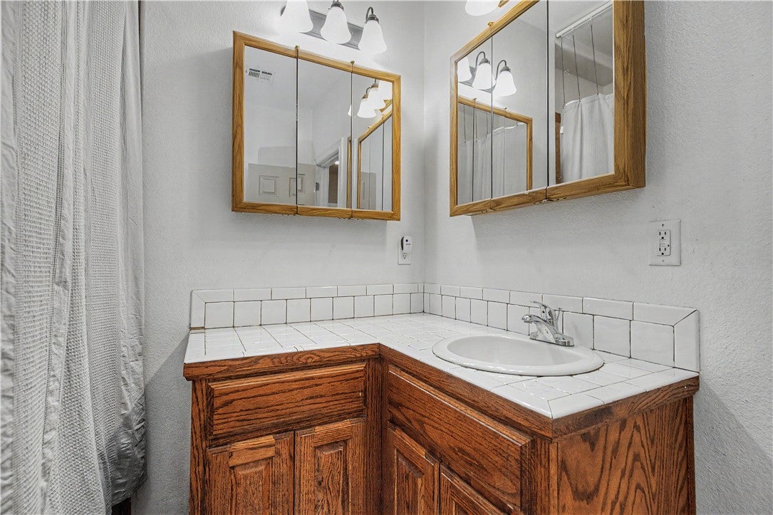 Earl Rd, Gravette, AR 72736 #1