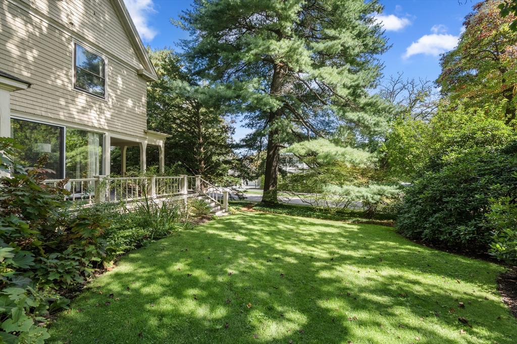 Cambridge, Massachusetts, 02138, United States, 6 Bedrooms Bedrooms, ,4 BathroomsBathrooms,Residential,For Sale,1957179