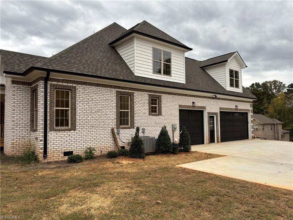 5483 Meadowlark Court, Winston-Salem, North Carolina, 27106, United States, 4 Bedrooms Bedrooms, ,4 BathroomsBathrooms,Residential,For Sale,5483 Meadowlark Court,1668555