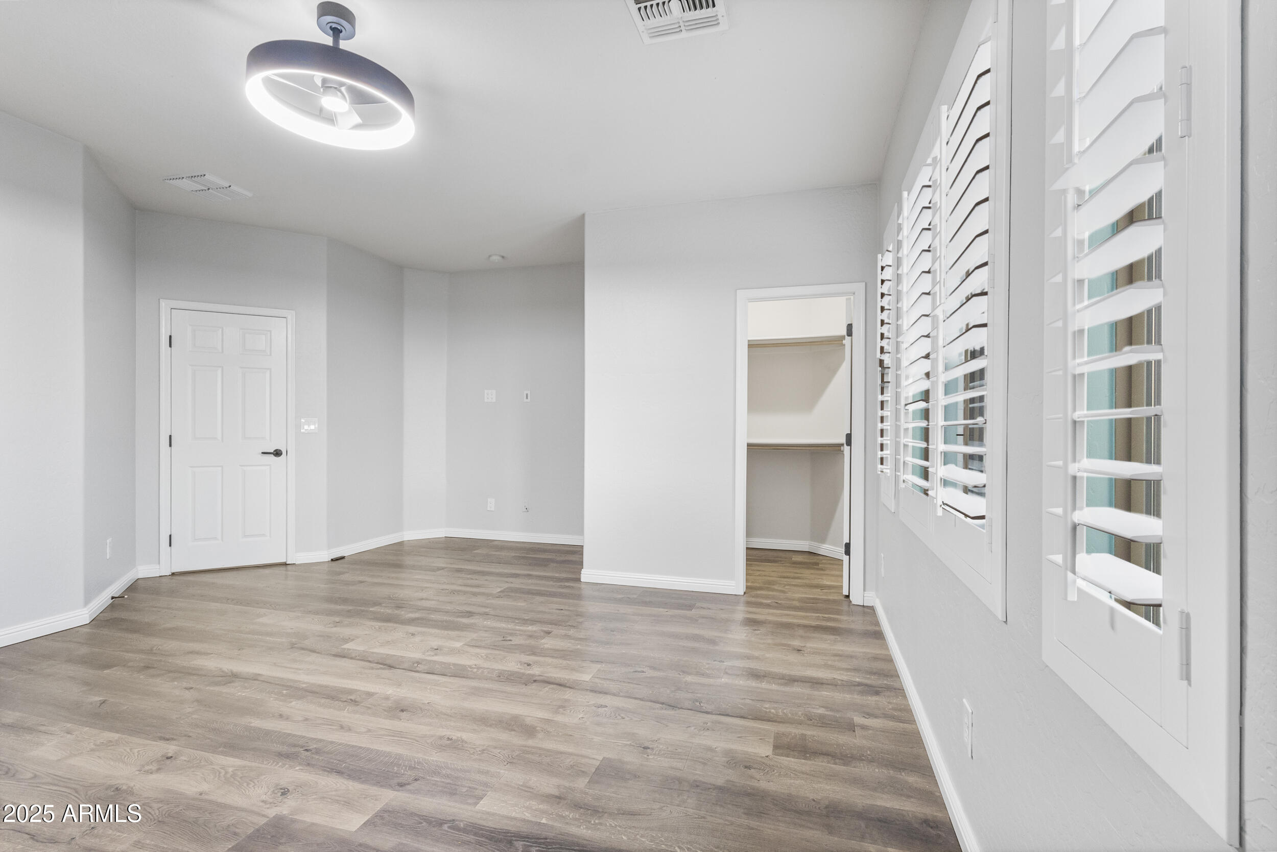 Phoenix, Arizona, 85050, United States, 5 Bedrooms Bedrooms, ,Residential,For Sale,1949706