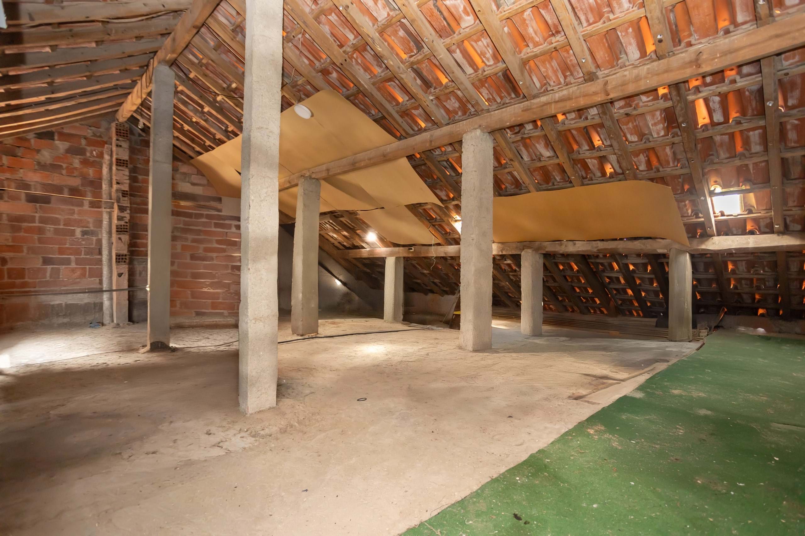 Loures, Lisbon, 2670-560, PT, 5 Bedrooms Bedrooms, ,3 BathroomsBathrooms,Residential,For Sale,1989673