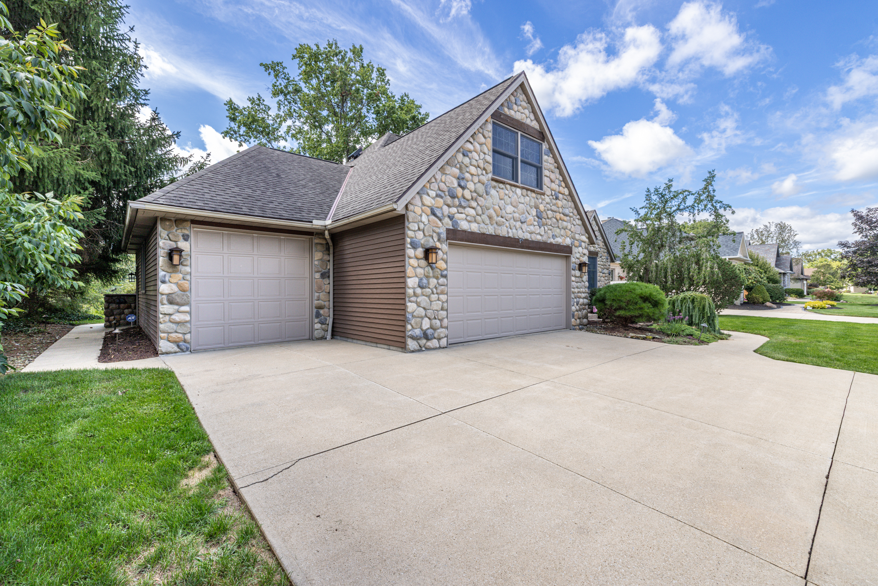 Vermilion, Ohio, 44089, United States, 4 Bedrooms Bedrooms, ,3 BathroomsBathrooms,Residential,For Sale,1978038