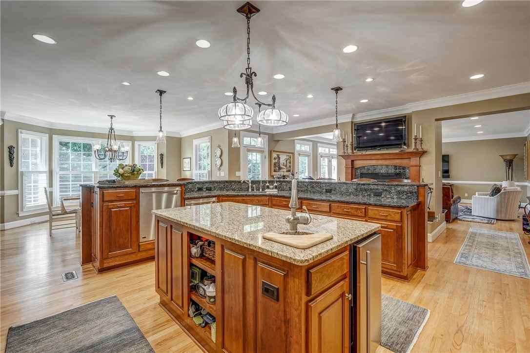 Williamsburg, Virginia, 23185, United States, 7 Bedrooms Bedrooms, ,7 BathroomsBathrooms,Residential,For Sale,1903844