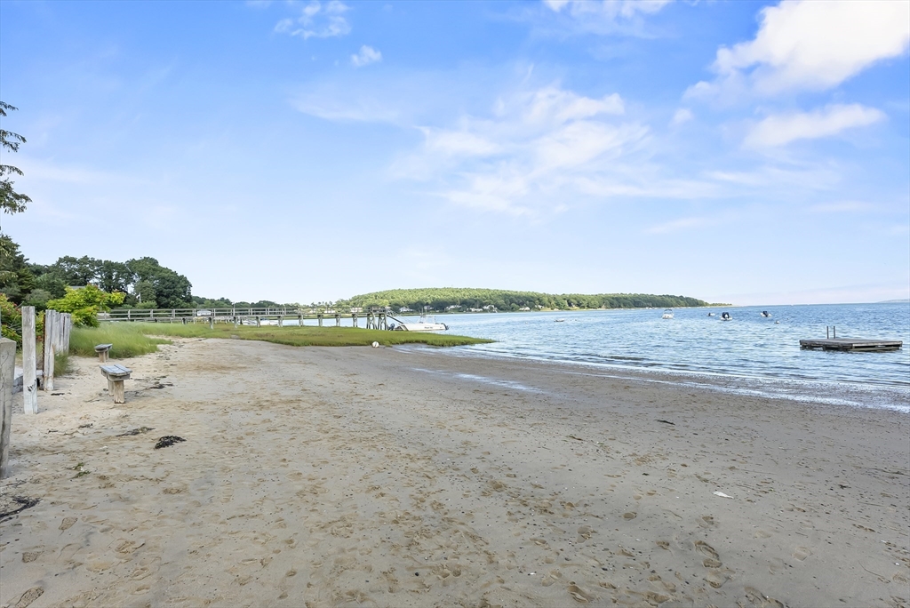 Duxbury, Massachusetts, 02332, United States, 3 Bedrooms Bedrooms, ,3 BathroomsBathrooms,Residential,For Sale,1940919