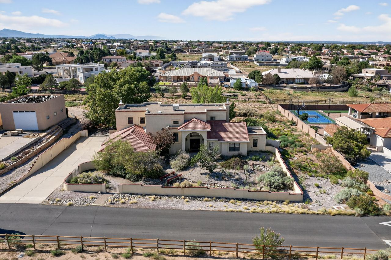 Albuquerque, New Mexico, 87122, United States, 5 Bedrooms Bedrooms, ,5 BathroomsBathrooms,Residential,For Sale,1933221