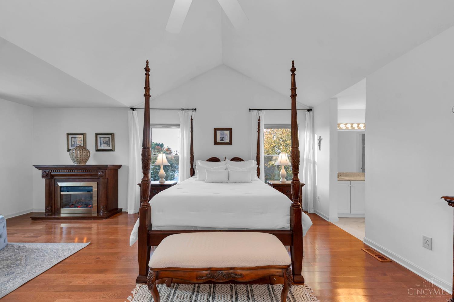 Loveland, Ohio, 45140, United States, 4 Bedrooms Bedrooms, ,3 BathroomsBathrooms,Residential,For Sale,1992143