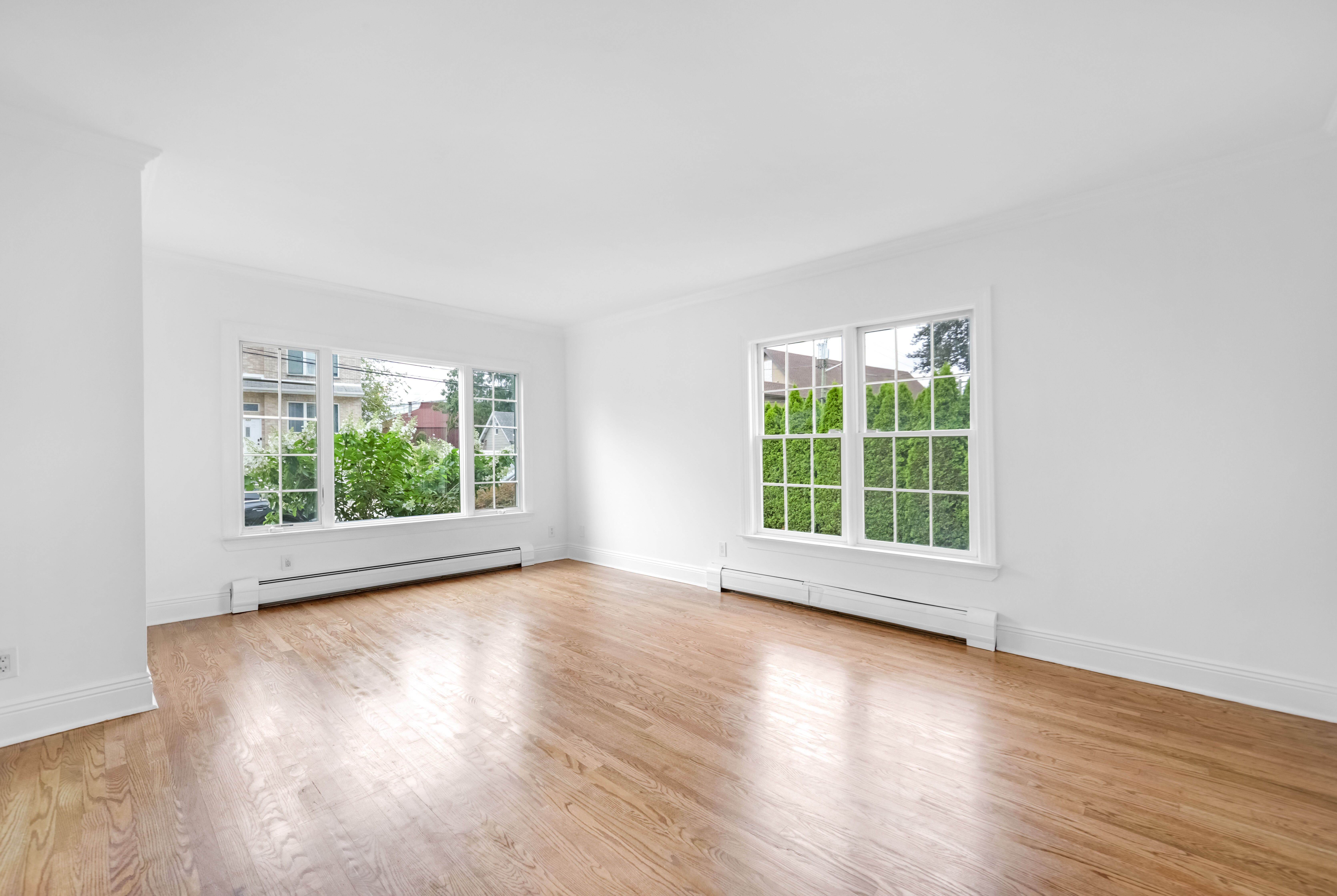 Fort Lee, New Jersey, 07024, United States, 5 Bedrooms Bedrooms, ,4 BathroomsBathrooms,Residential,For Sale,1981309