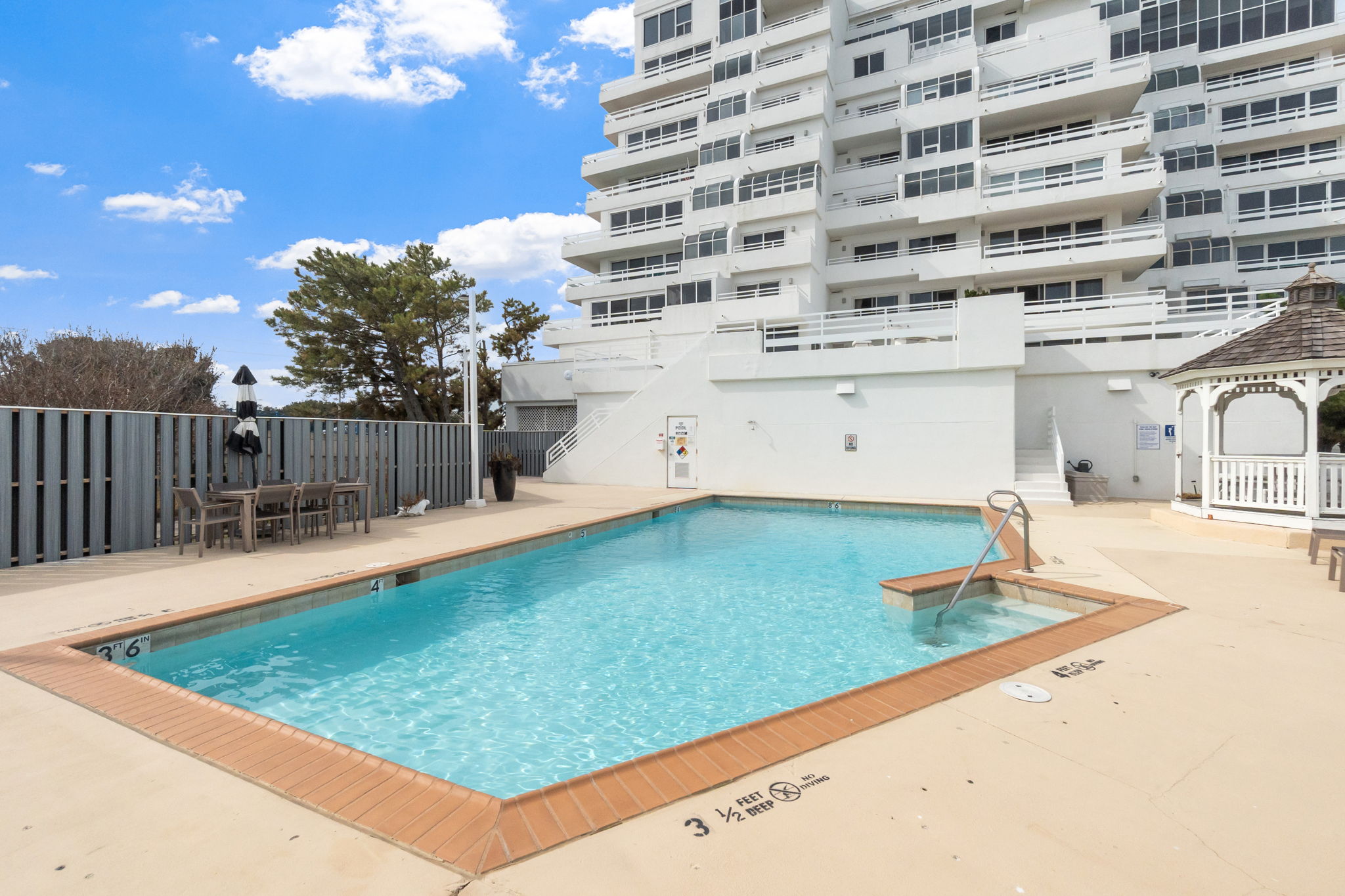  3556 Shore Drive, Virginia Beach, VA, 23455 - 物件實景