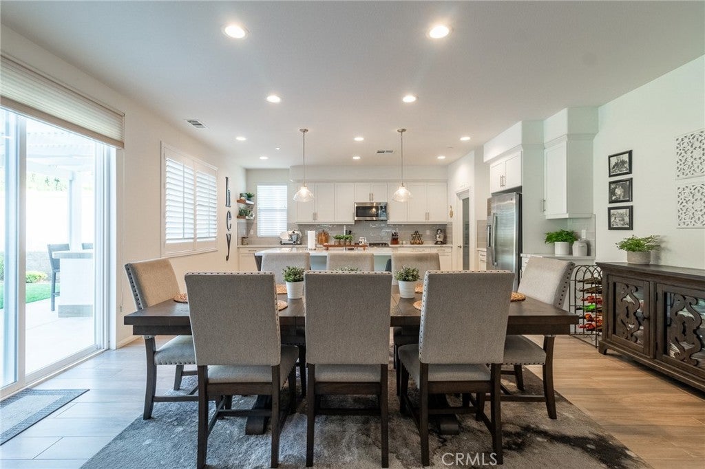 Redlands, California, 92374, United States, 5 Bedrooms Bedrooms, ,4 BathroomsBathrooms,Residential,For Sale,1974798