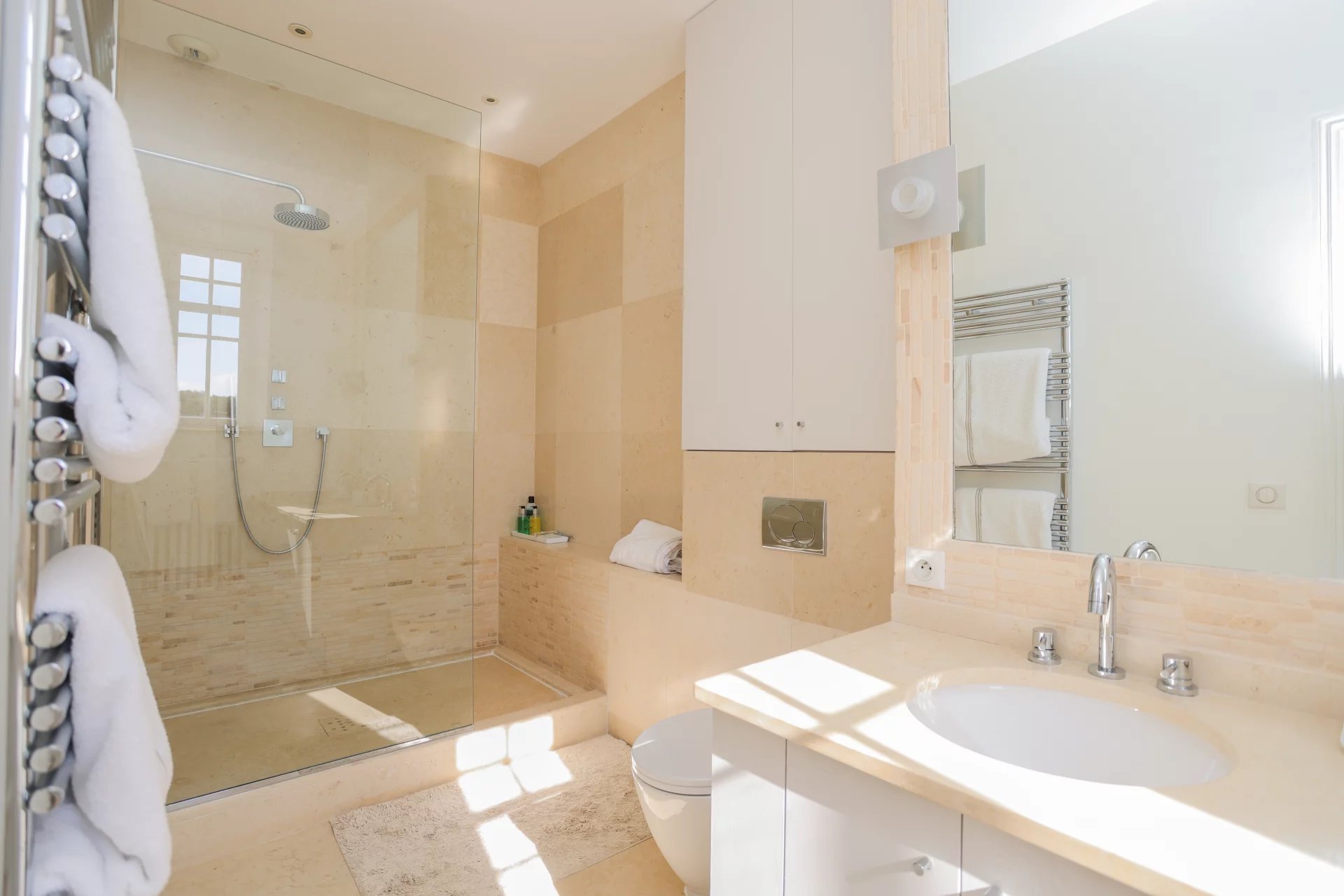 Antibes, Provence-Alpes-Côte d?Azur, 06600, FR, 6 Bedrooms Bedrooms, ,1 BathroomBathrooms,Residential,For Sale,1413850