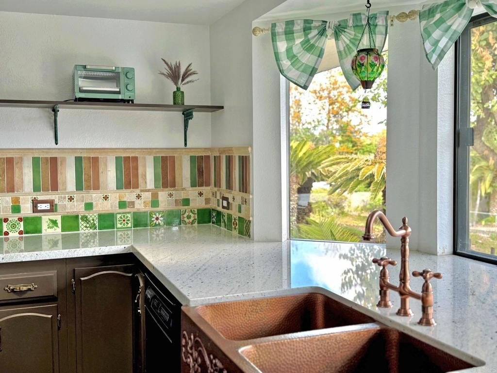 Fallbrook, California, 92028, United States, 3 Bedrooms Bedrooms, ,3 BathroomsBathrooms,Residential,For Sale,1828046