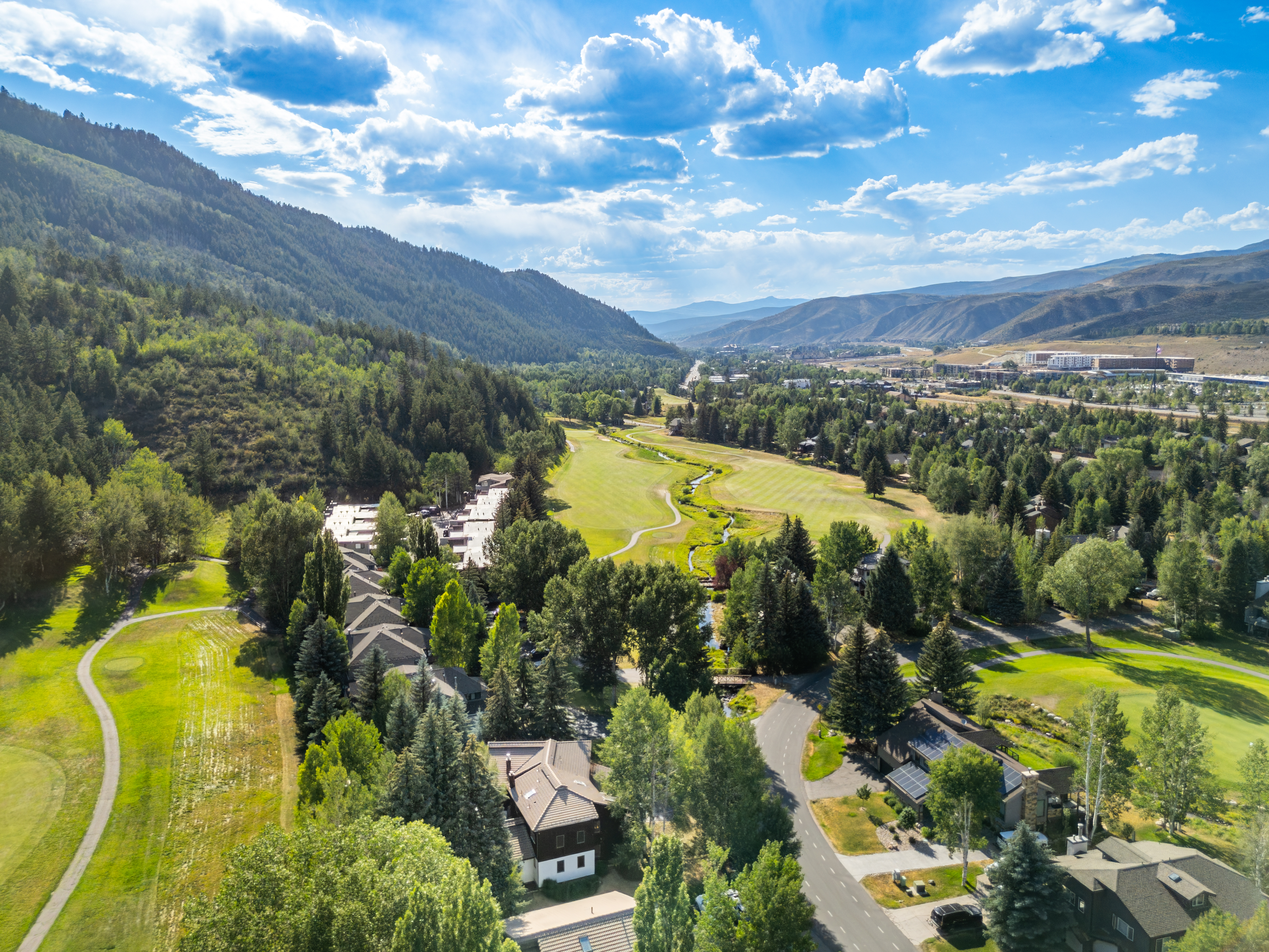  Mountain Residence Positioned at the 13th Fairway of the EagleVail Golf Course - 物件實景